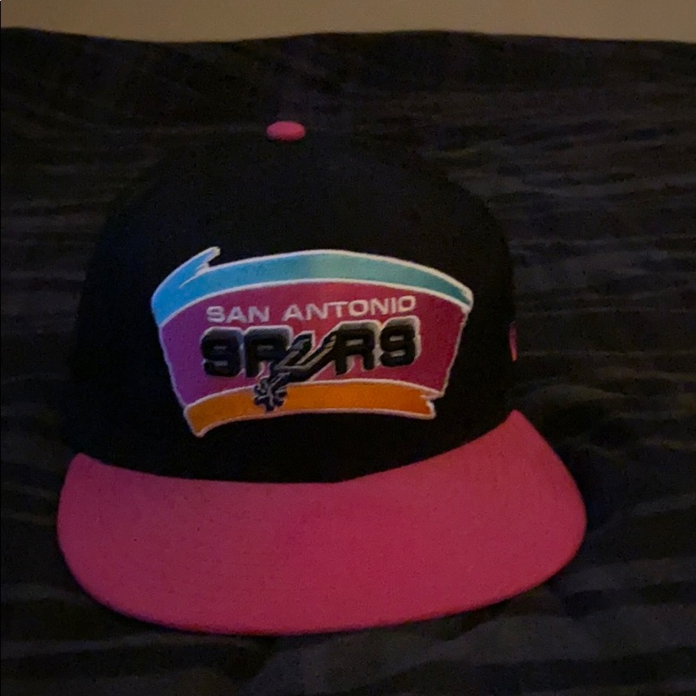 Throwback Spurs fitted